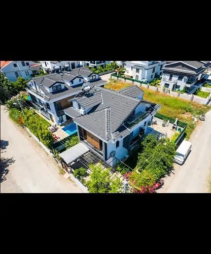 Villa Melek *